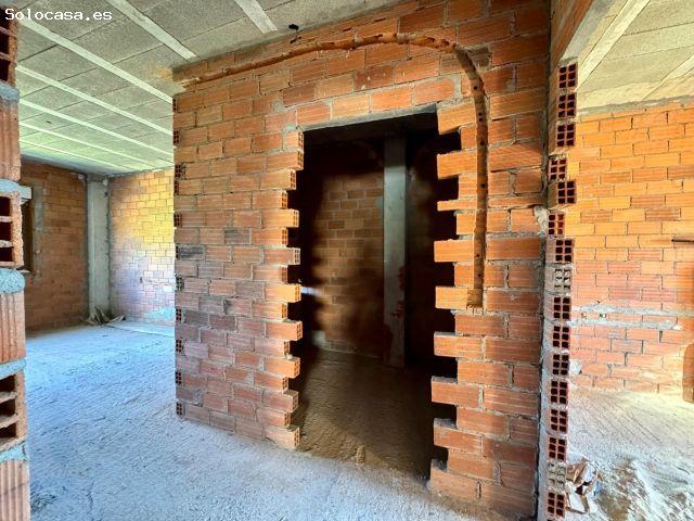Espectacular vivienda unifamiliar en construcción con vistas despejadas y excelente ubicación a 1 mi
