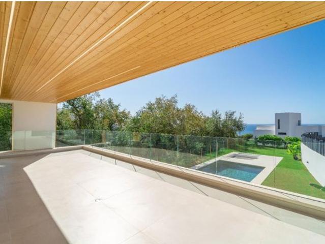 ESPECTACULAR VIVIENDA UNIFAMILIAR EN BENALMADENA