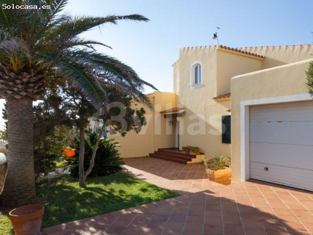 Espectacular villa con vistas al mar