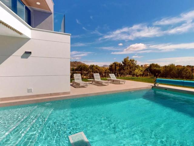 Espectacular villa de 4 dormitorios con parcela de 1000m2 en. 202m² Baños y Mendigo