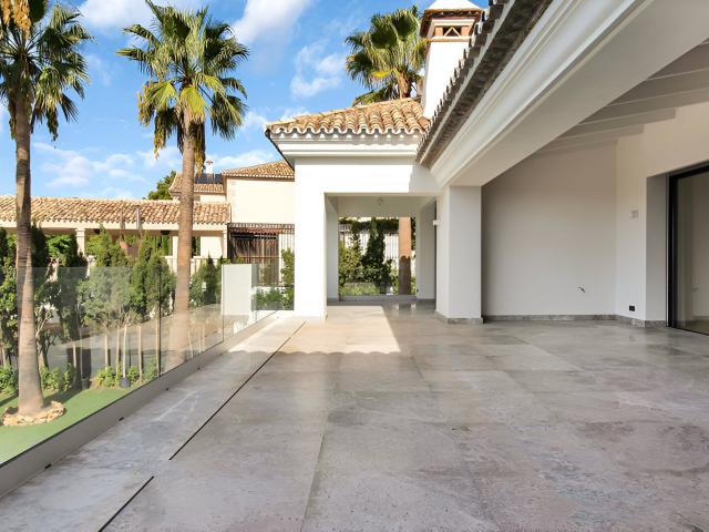 Espectacular Villa De Lujo En Construcción En La Urbanizació. 882m² Marbella