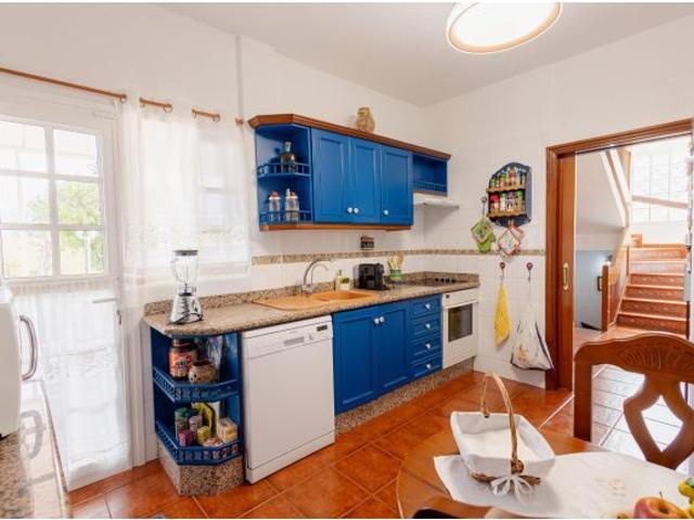 Espectacular villa independiente en la zona alta de Candelaria | 590 m2 de parcela, terrazas, vist