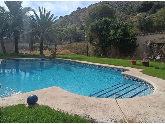ESPECTACULAR VILLA INDEPENDIENTE EN LA ALBUFERETA, ALICANTE