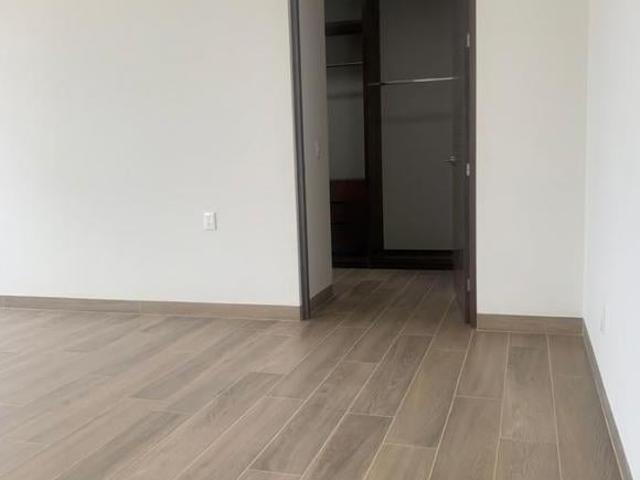 ESPECTACULAR Y EXCLUSIVA CASA EN TIERRA VERDE CON HABITACION EN PLANTA BAJA