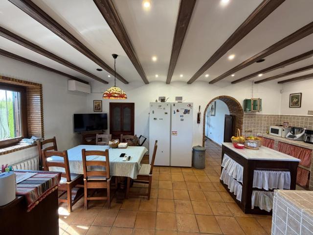ESPECTACULARES CASAS DE HUERTA CON DOS ESTILOS DIFERENTES, UNA REFORMADA Y OTRA RÚSTICA CON PARCELA DE 2000 METROS CUADRADOS