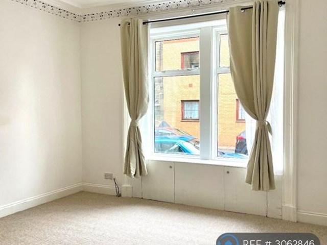 Espedair St, Paisley, PA2 2 bed flat to rent £895 pcm £207 pw