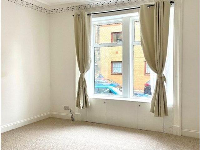Espedair St, Paisley PA2, 2 bed flat to rent, £895 pcm | PrimeLocation