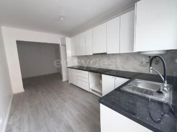 Espetacular Apartamento T3 com logradouro em Amora