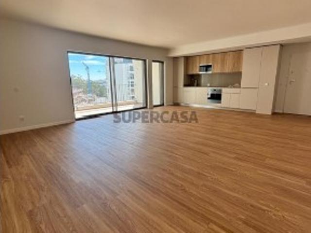 Espetacular Apartamento T4 em Loures Rendimento Garantido