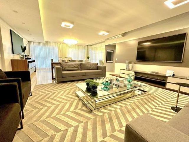 ESPETACULAR APARTAMENTO COM 3 SUÍTES, VARANDA DA SALA COM VISTA PANORAMICA, LOCALIZAÇÃO PRIVILEGIADA