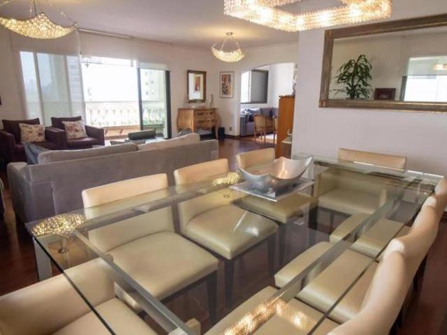 Espetacular apartamento para venda em Campo Belo com 4 quartos, sendo 3 suítes, 210m²