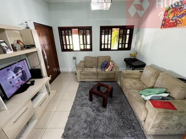 Espetacular Casa à Venda em São José dos Campos SP, 3 Quartos, 1 Suíte, 2 Salas, 4 Banheiros e 6 Vag