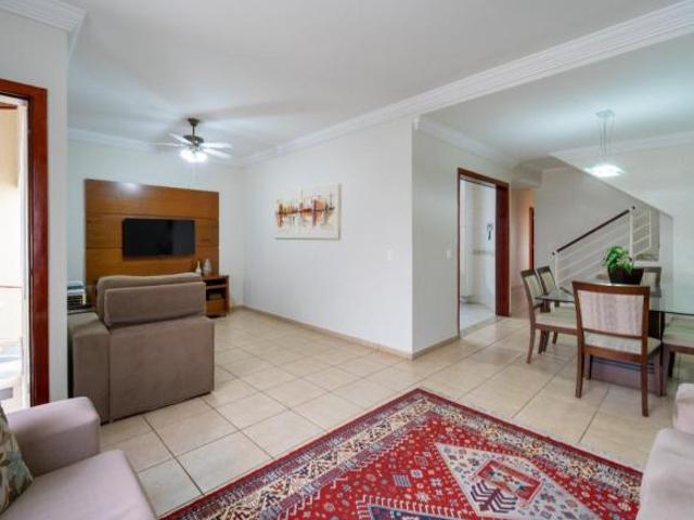Elegante casa para venda em Jardim Tannus com 4 quartos, sendo 2 suítes, 296m²