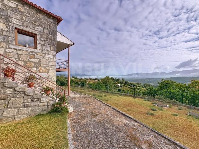 Espetacular moradia com vistas panorâmicas sobre o vale de Candemil