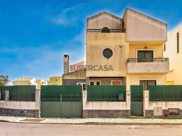 Espetacular Moradia em Algueirão Mem Martins, Sintra Aceita se PERMUTA