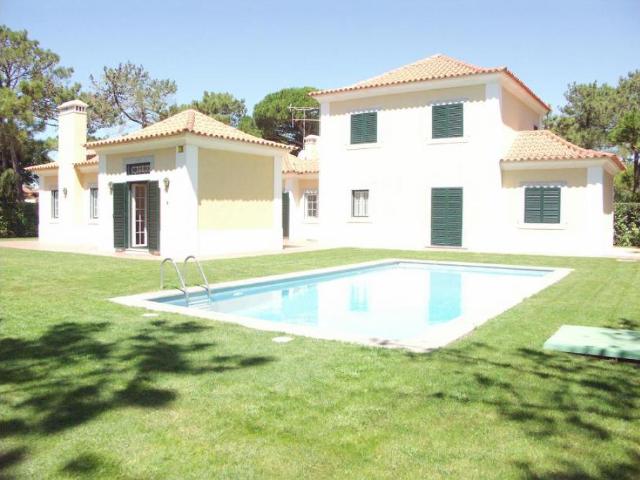 Espetacular Moradia T6 com Jardim e Piscina na Quinta da Marinha