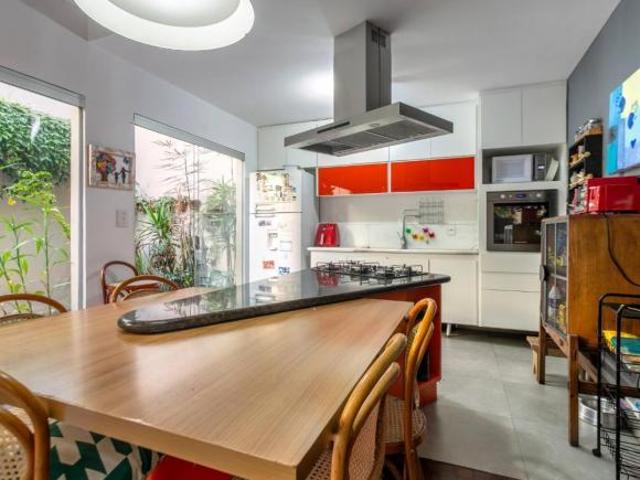 Agradável sobrado para venda em Campo Belo com 3 quartos, sendo 1 suíte, 179m² giseleboassaly#RM5J
