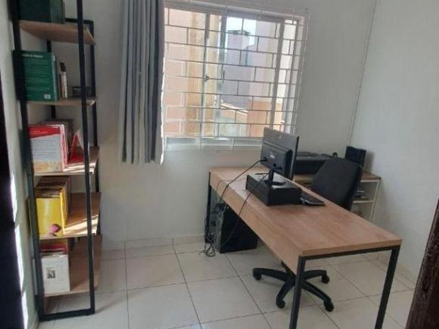 Espetacular Sobrado Tríplex à Venda em Condomínio Exclusivo: Analisa Permuta