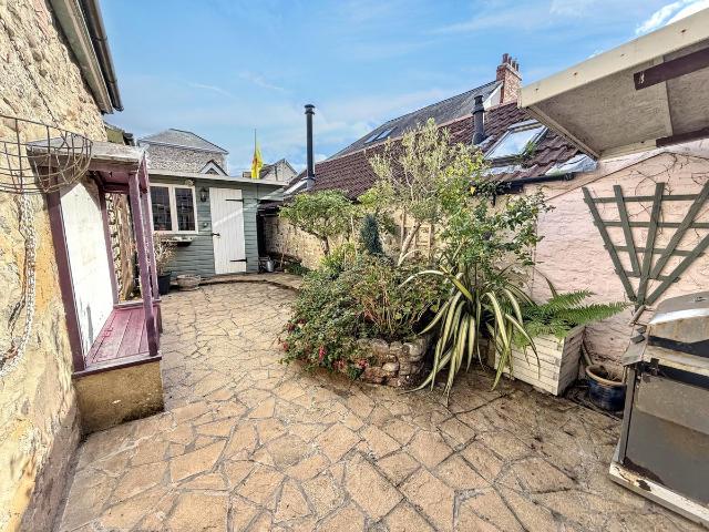 Esplanade Lane, Watchet TA23, 2 bed cottage to rent, £900 pcm | PrimeLocation