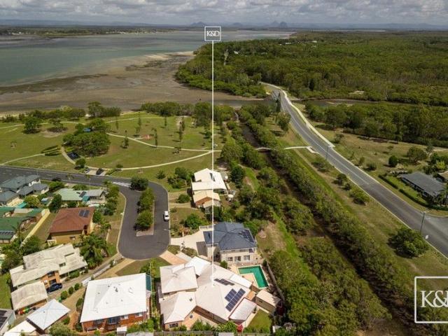7 Car Parking + Esplanade Lifestyle with Water/Glass House Views