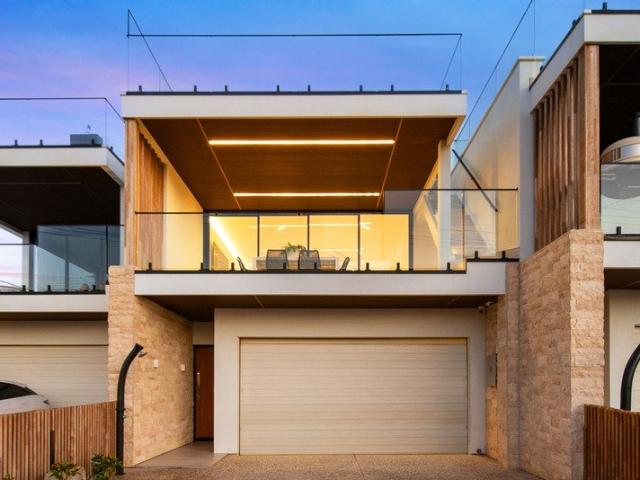 Esplanade Prestige UNDER CONTRACT