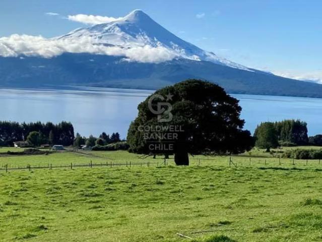 Esplendida vista a volcan y lago | 0 dormitorios por 135000. 00 en Puerto Varas