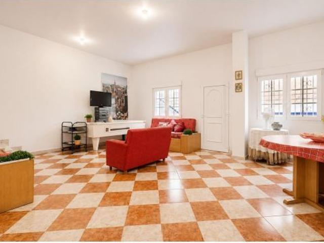 Espléndido Chalet en Retamar, Almería Oportunidad Única por €459.000