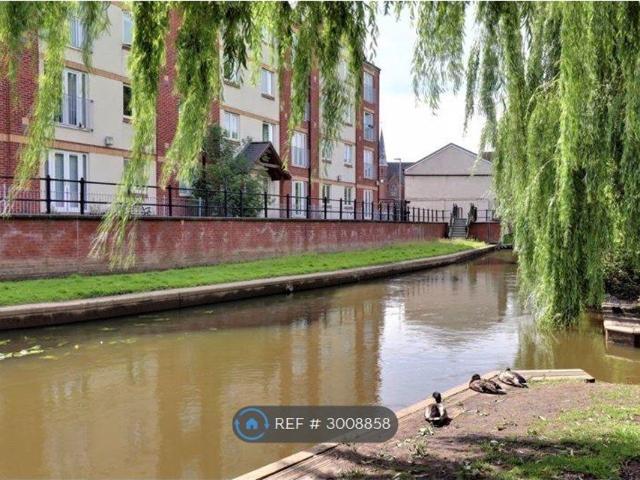 Espleys Yard, Stafford ST16, 2 bed flat to rent, £850 pcm | PrimeLocation