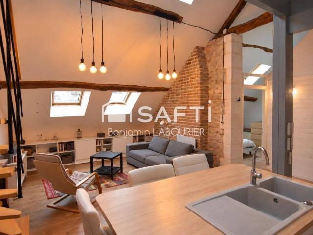Esprit loft sous les toits, au cœur d'Auxerre