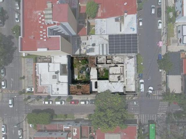 Esquina de 496 m² en Colonia Americana con potencial de hasta 3,177 m² construibles