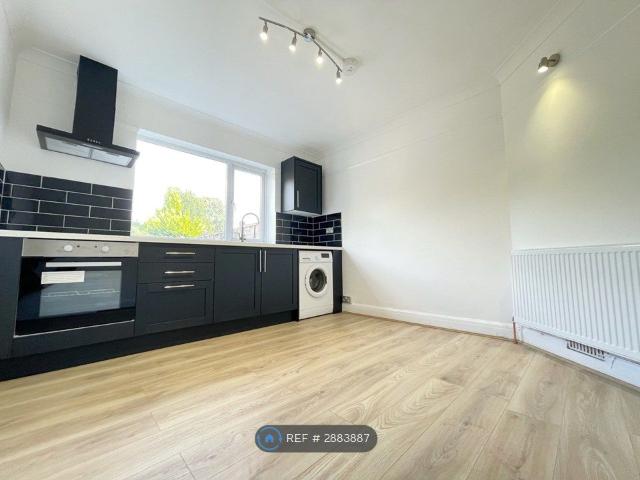 Essella Road, Ashford TN24, 1 bed flat to rent, £1,000 pcm | PrimeLocation