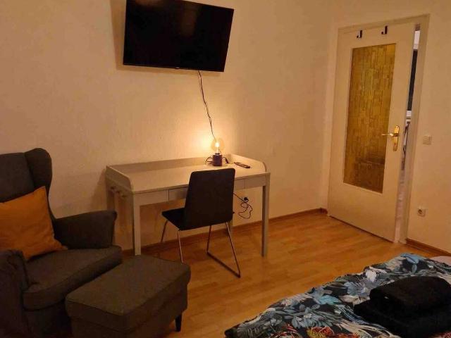 Essen Zentral: Stylisches Skandi Apartment in Essen 800 Meter vom HBF, Essen Amsterdam Apartments for Rent