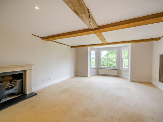 Essendon Hill, Essendon, Hatfield, AL9 6AF