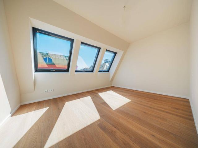ESSENZ NO. 1 Dachgeschoss Erstbezug 54 m² mit wenig Schrägen | 8 m² Balkon, 2 Zimmer