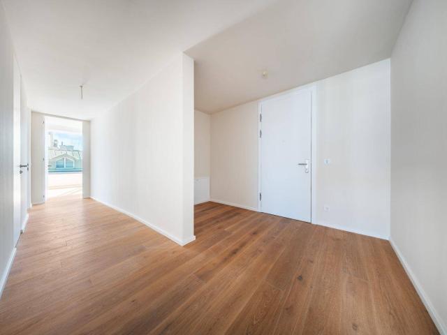 ESSENZ NO. 1 Die neue Avantgarde des Wohnens Luxuriöse 4 Zimmer Wohnung mit Dachterrasse
