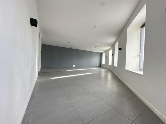 ESSERT 50 Rue du Général de Gaulle: Réf LB4132