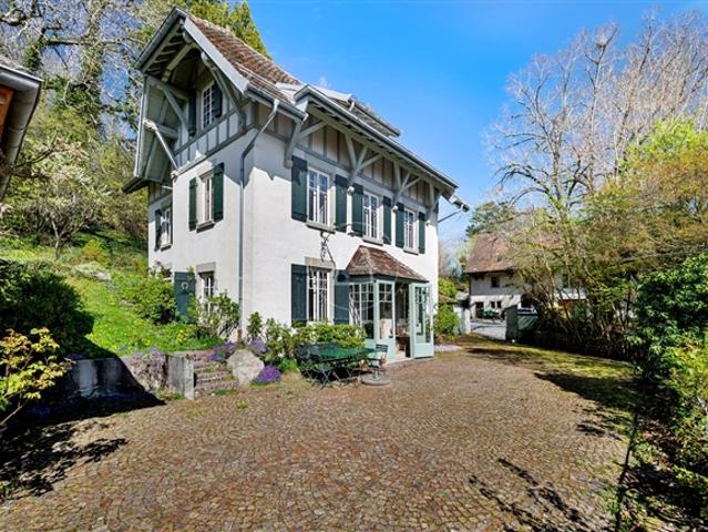 Lake View Master Haus garantiert Charme und Ruhe direkt hinter Rolle