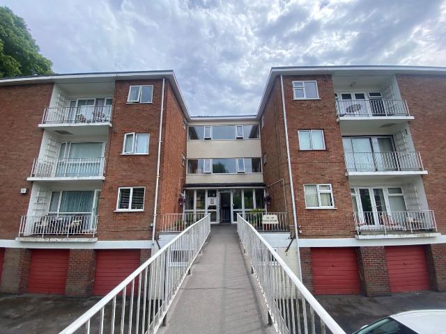 Essex Court, Coventry CV5, 2 bed penthouse to rent, £950 pcm | PrimeLocation