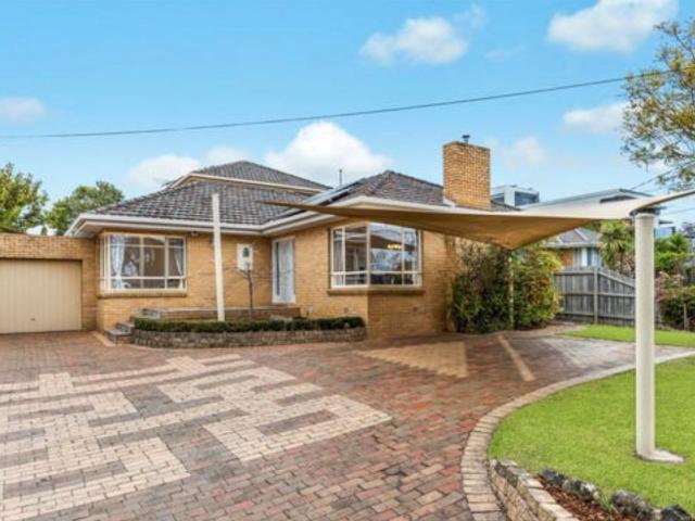 Essex Heights Primary Five Bedroom Family Residence