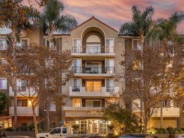 Essex Properties at Miracle Mile
