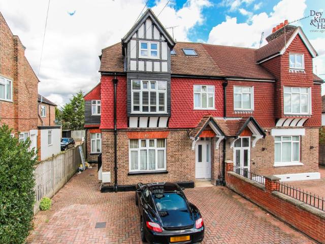Essex Road, Hertfordshire WD17 1 bed apartment to rent £1,295 pcm £299 pw