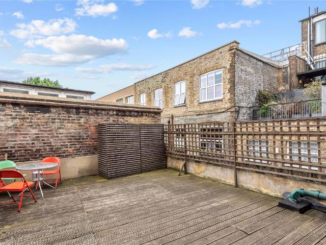 Essex Road, Islington, London N1, 3 bed maisonette to rent, £4,500 pcm | PrimeLocation