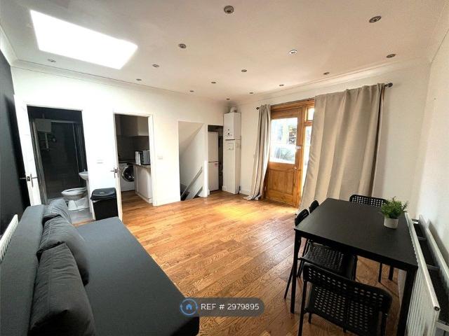 Essex Road, London N1, 1 bed flat to rent, £1,700 pcm | PrimeLocation