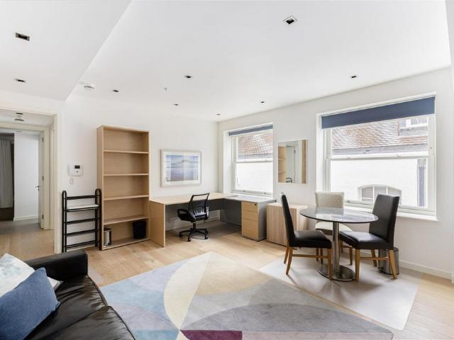 Essex Street, London 1 bed apartment to rent £3,600 pcm £831 pw