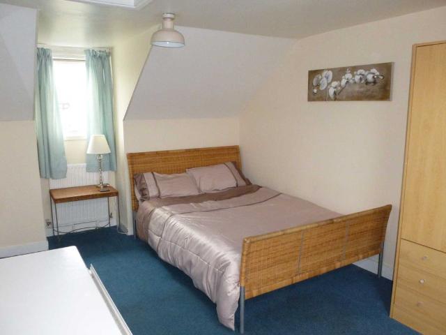 Essex Street, Reading RG2, Studio to rent, £850 pcm | PrimeLocation