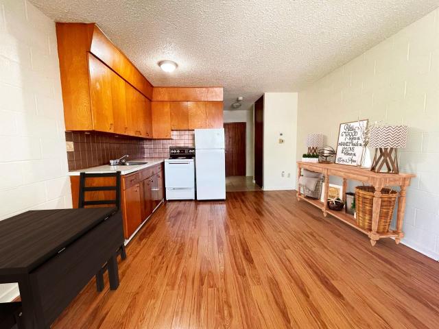 Essex Studio Apartment for Rent at 2120 Cornwall St, Regina, SK S4P 2K7 Transitional