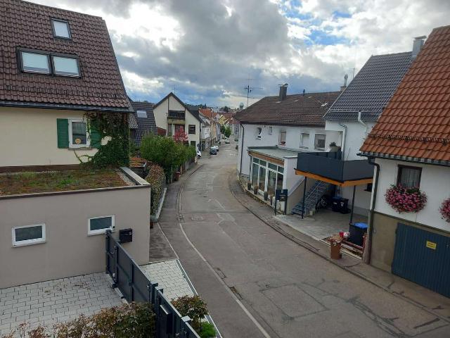 Esslingen Berkheim, frei stehendes, 3 Familien Haus, provisionsfrei