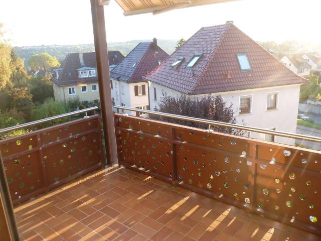 Esslingen Nord Nähe Burg, schön sanierte 4,5 ZW, EBK,Balkon,Garage