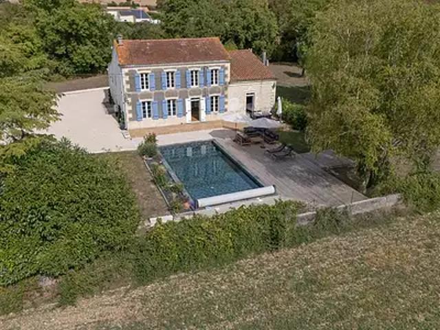 Essouvert 17400 Achat / Vente maison 5 pièces t5 piscine terrasse