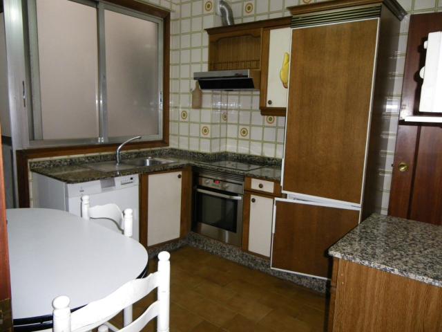 ESTUDIANTES, TRES 3 DORMITORIOS 1 BAÑO 1ASEO